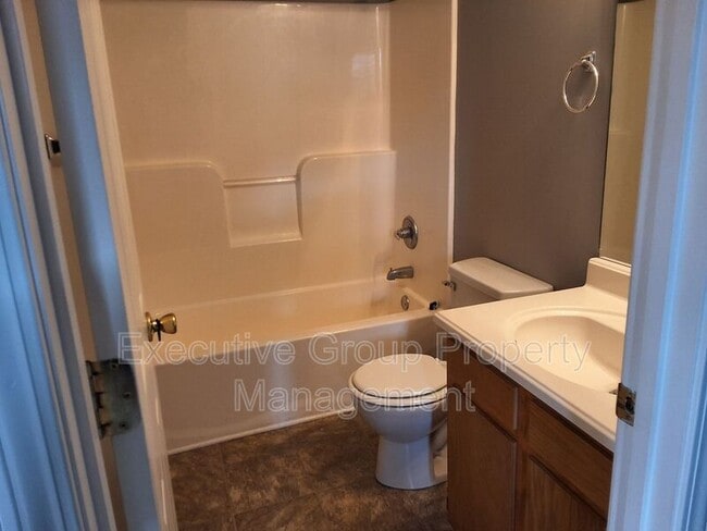 Building Photo - 110 Hurstfield Dr