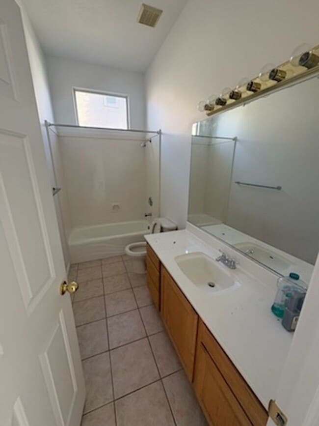 Building Photo - 3 Bedroom Townhome At Sky Ridge Community In Hurricane