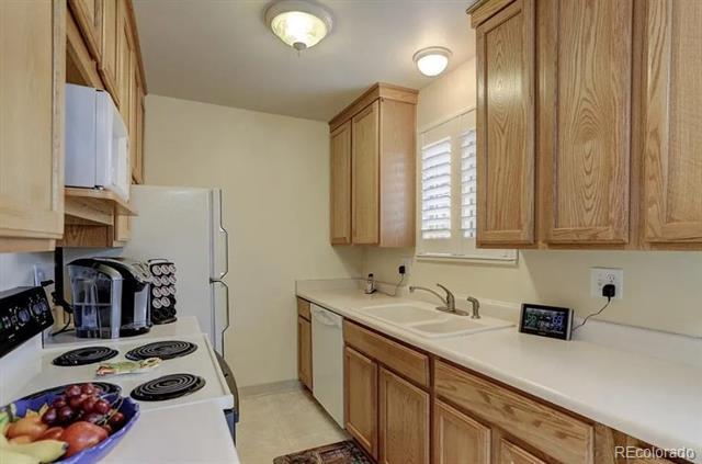 Building Photo - 14667 W Ellsworth Ave