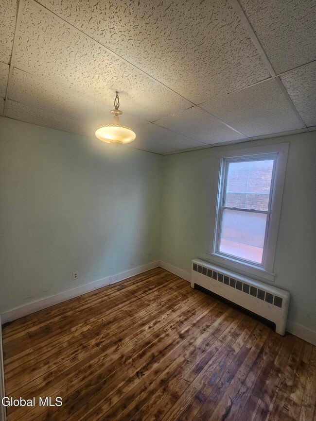 Building Photo - 40 Main St