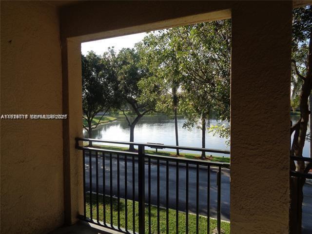 Building Photo - 2442 Centergate Dr