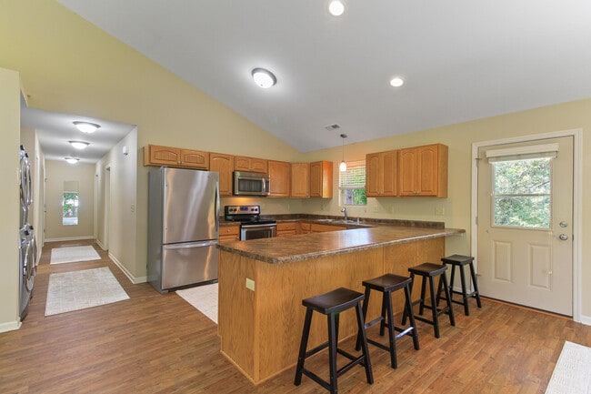 Building Photo - N7439 Mariner Hills Cir