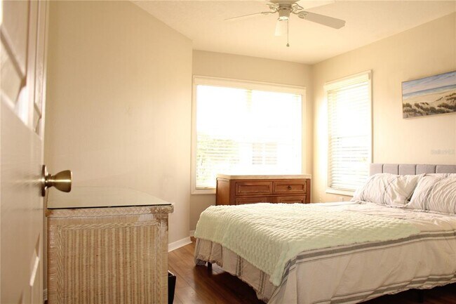 Building Photo - 3115 Live Oak Ln