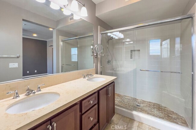 Building Photo - 84 Meridian Dr