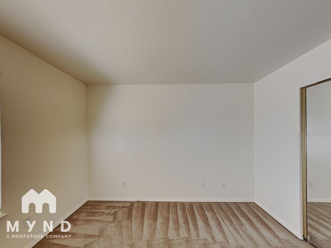 Building Photo - 2172 Rockin Robin Dr