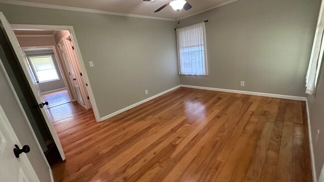Building Photo - Gorgeous 3 bed Home!!
