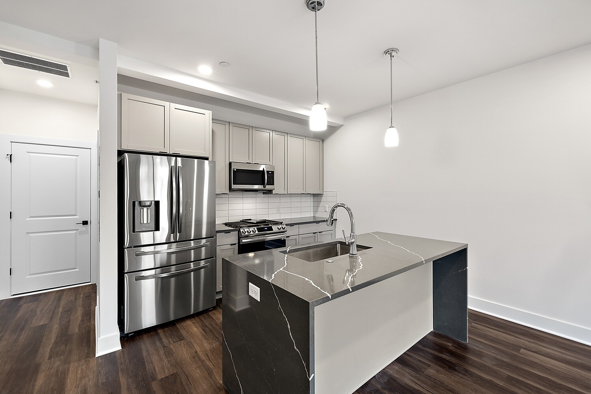 Building Photo - 2732 Harrison St