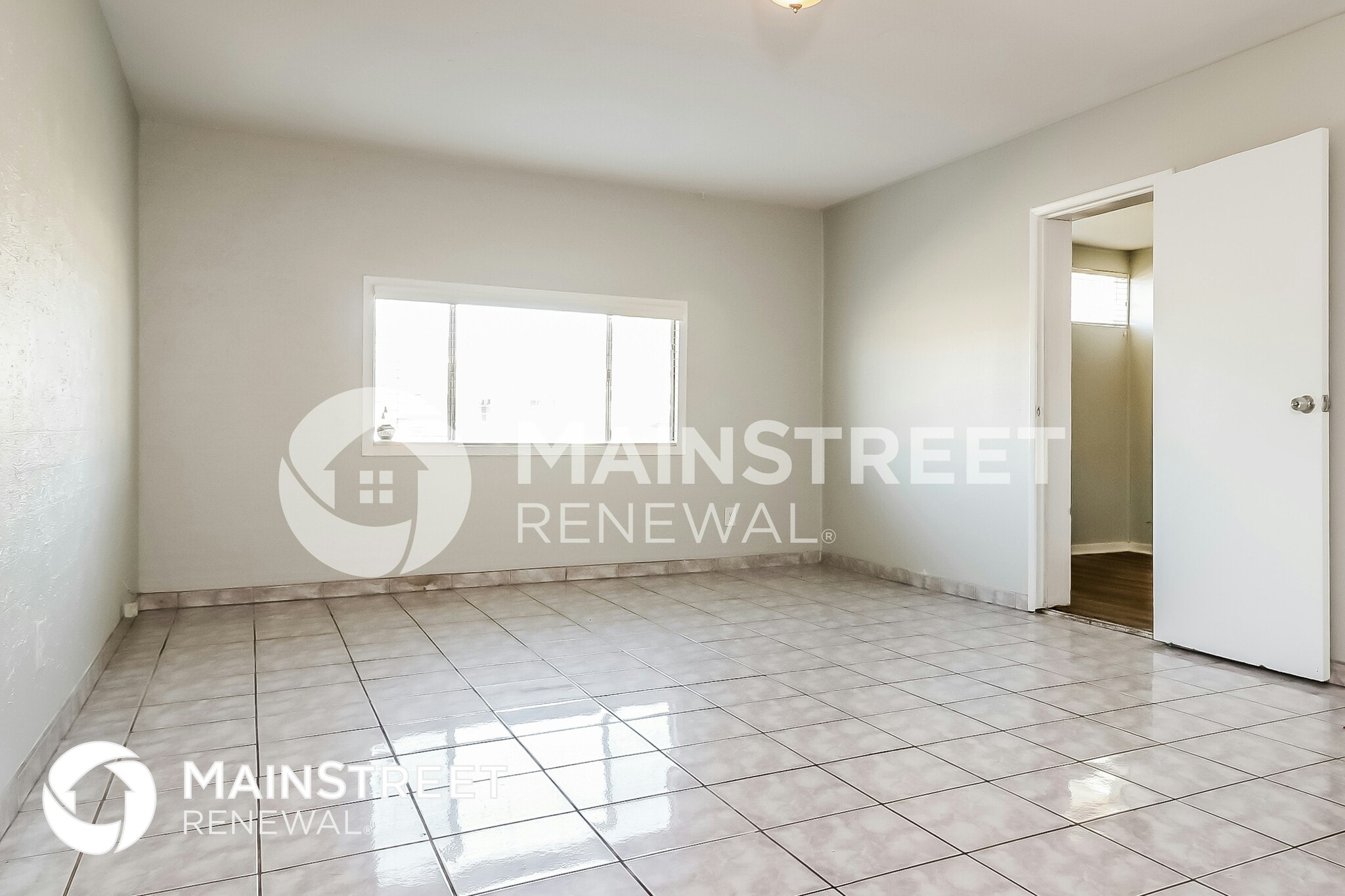 Building Photo - 6211 W Indianola Ave