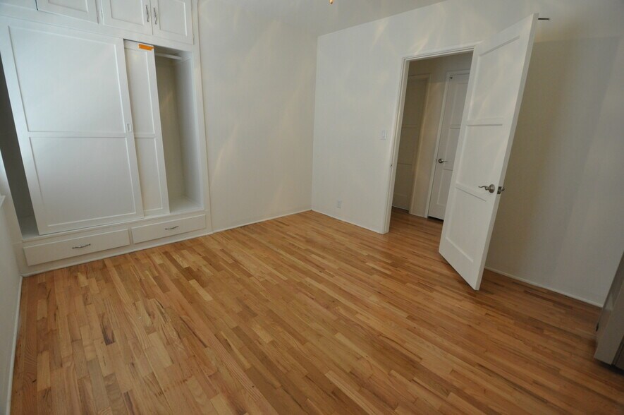 Building Photo - 1213 Orange Grove Ave