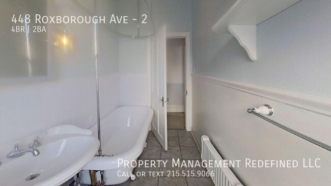 Building Photo - 448 Roxborough Ave