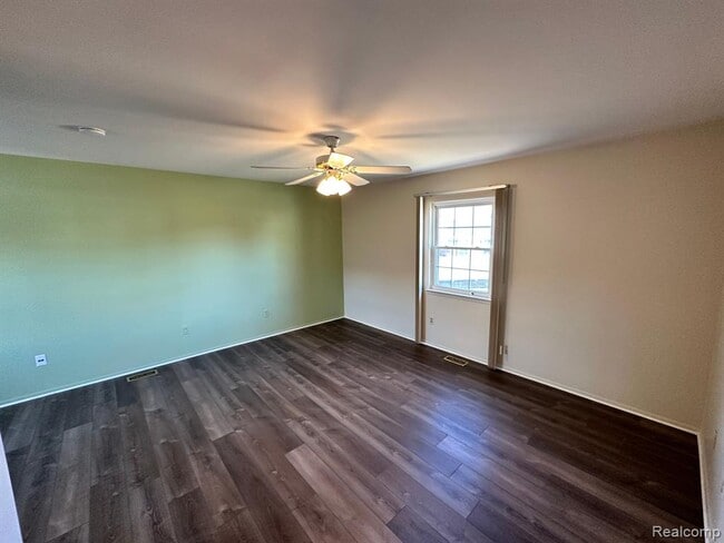 Building Photo - 20923 W Glen Haven Cir