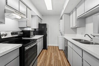 Building Photo - 18800 Egret Bay Blvd