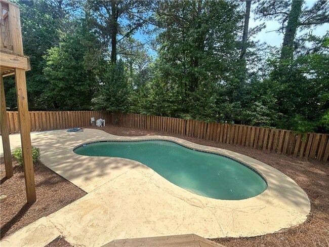 Building Photo - 4811 Nevilly Way