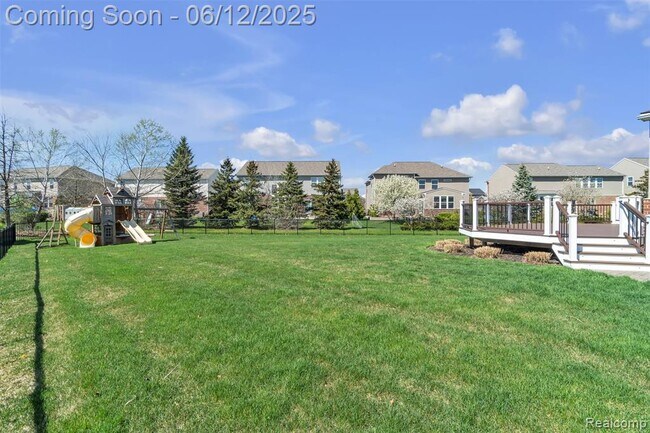 Building Photo - 15745 Diamante Dr