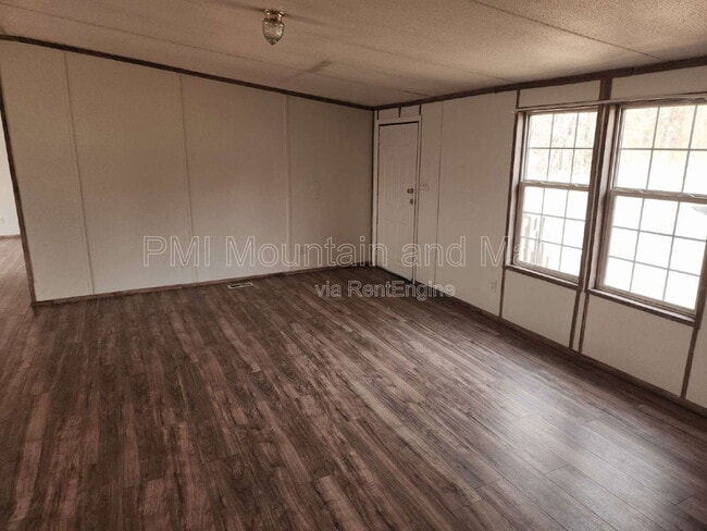 Building Photo - 17 Misty Mountain Way