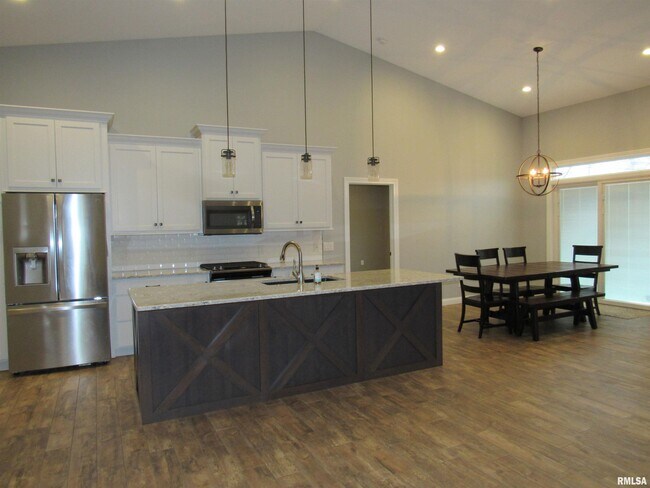 Building Photo - 1659 Celtic Ct