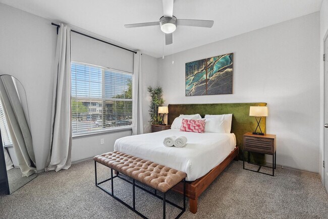 Building Photo - 12100 Metric Blvd