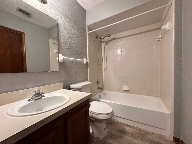 Building Photo - Windridge - Two bedroom Patio Home / Mandarin
