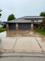 Building Photo - 707 Edge Point Ct