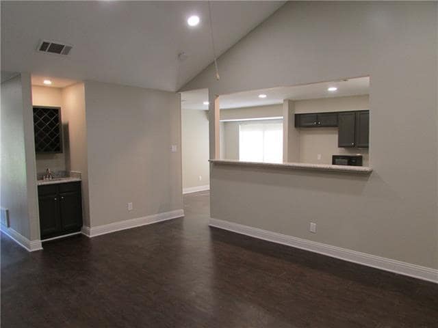 Building Photo - 6820 Stillmeadows Cir N