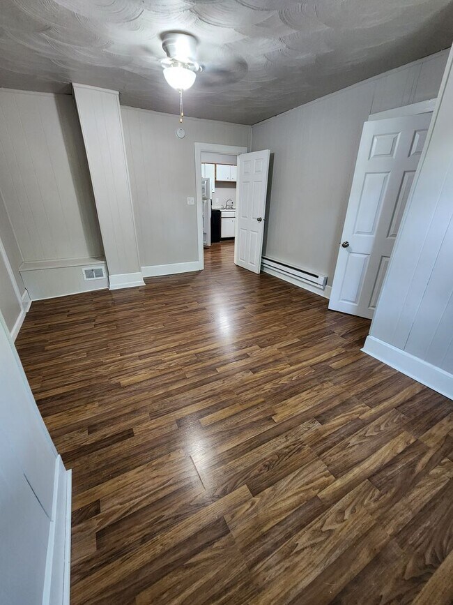 Building Photo - Birch St Duplex