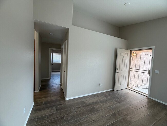 Building Photo - 16719 N 160th Ave