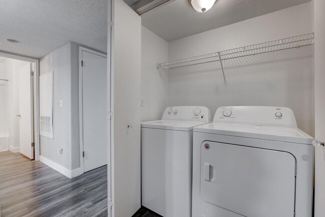 Building Photo - 7905 Idledale Ct