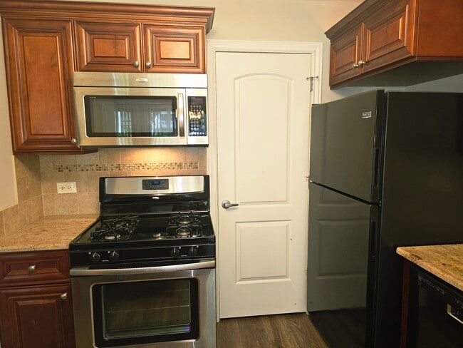 Building Photo - 349 Newgate Ct