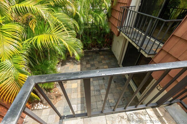Building Photo - 1840 San Juan Dr