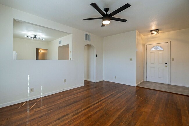 Building Photo - 49 E Adams St