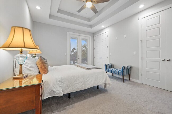 Building Photo - Gorgeous Jax Beach Townhouse for Rent - 4 Bedroms!