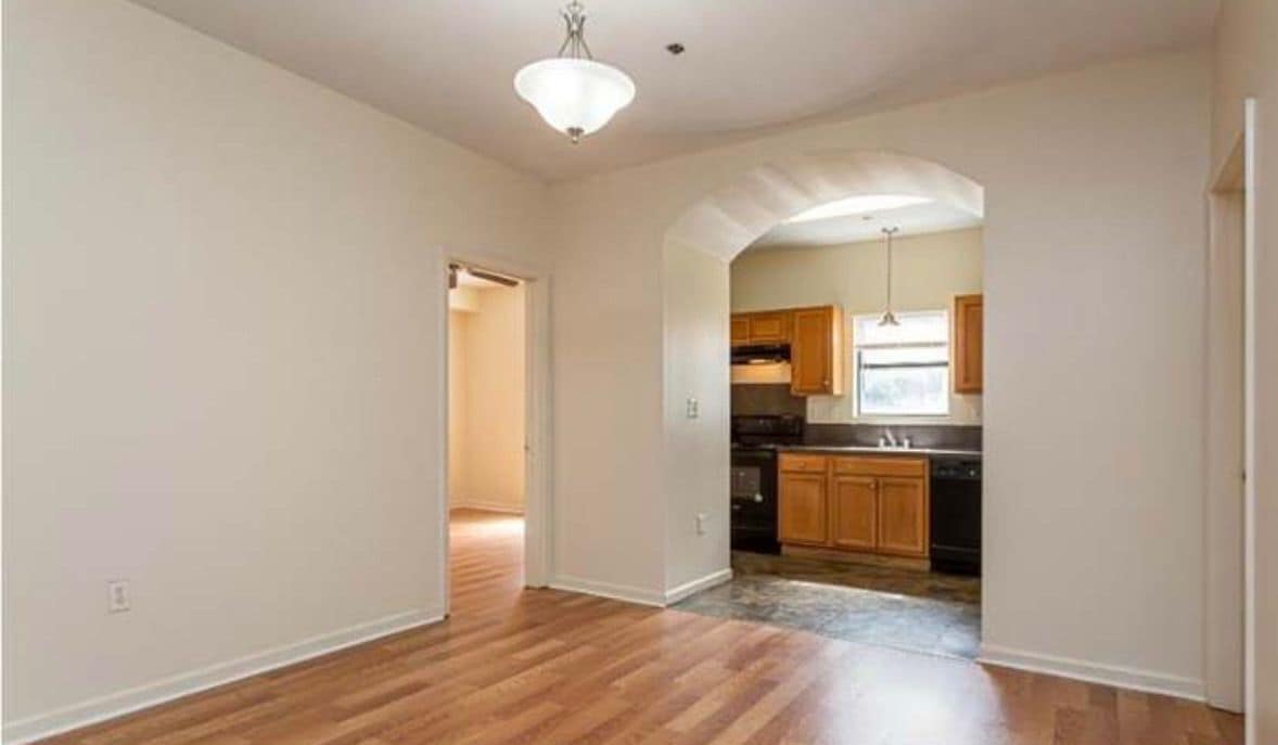 Building Photo - 373 Community College Dr