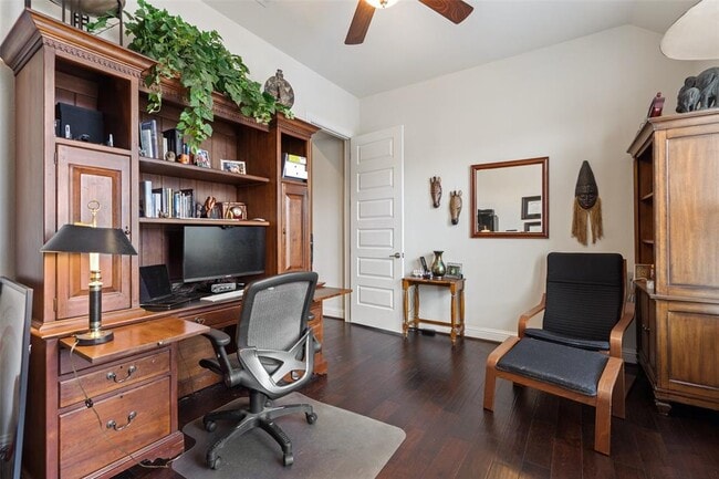 Building Photo - 8500 Echo Shore Cove