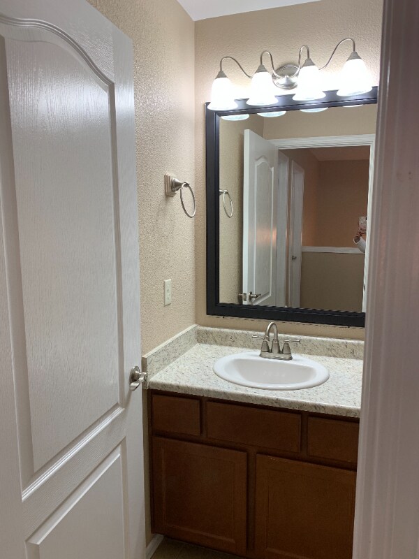 Building Photo - 6345 Reynolds Dr