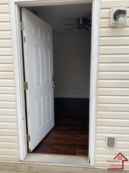 Building Photo - 275 Dogwood Pointe Dr