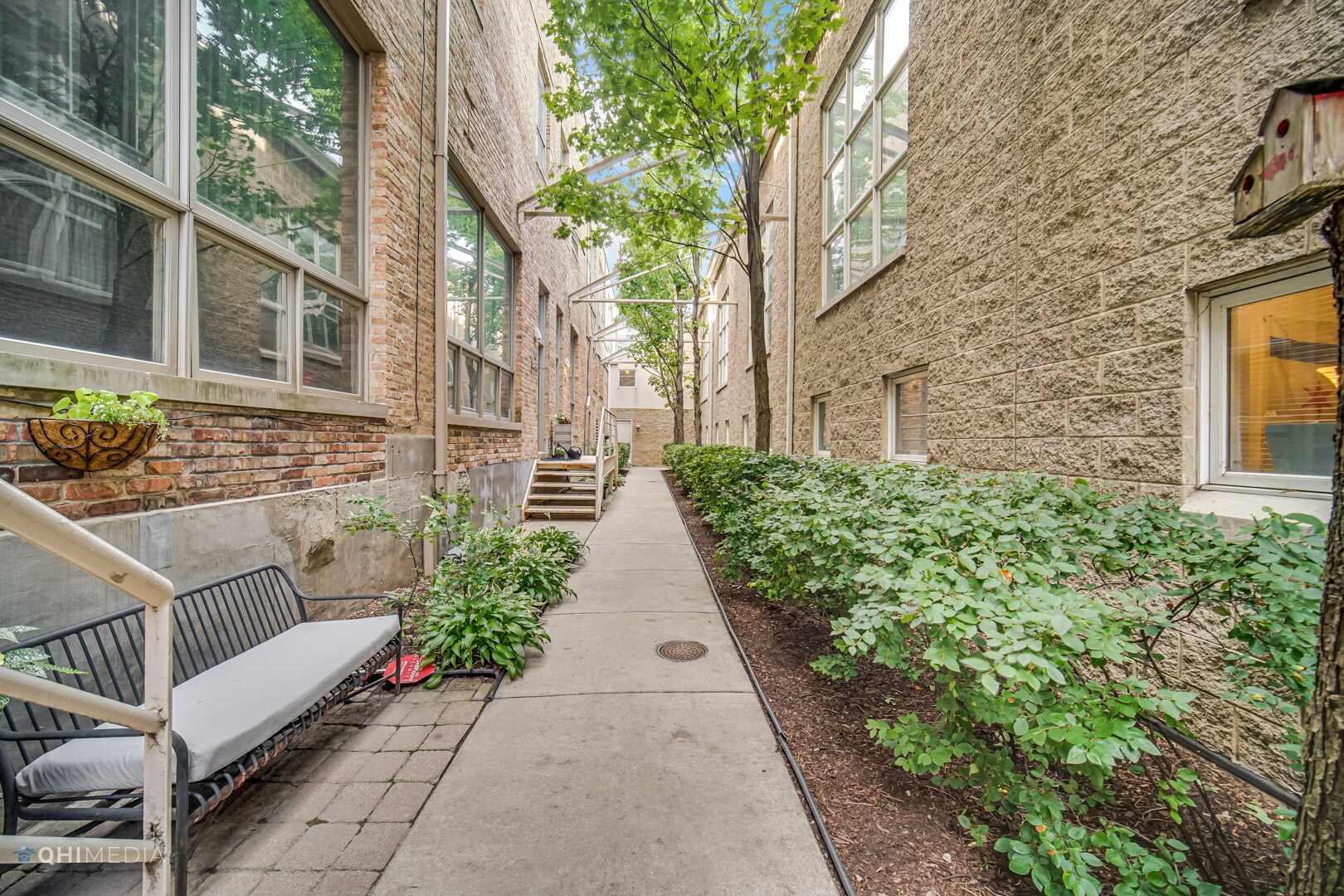 Building Photo - 2828 N Talman Ave