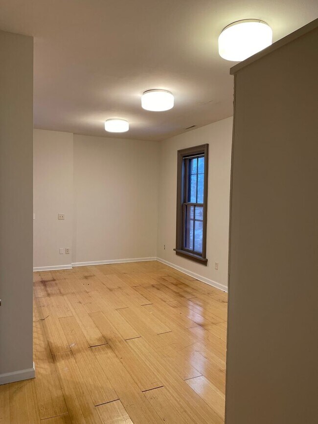 Building Photo - 300 Hawley Ave