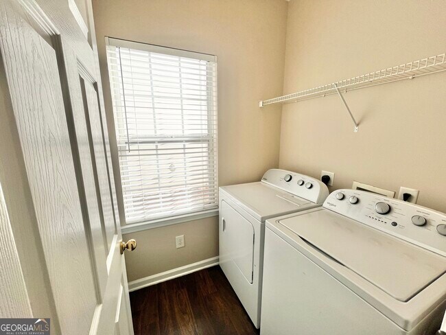 Building Photo - 4713 Autumn Rose Trail