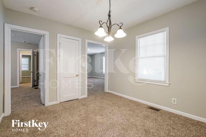 Building Photo - 390 Hillside Dr SW