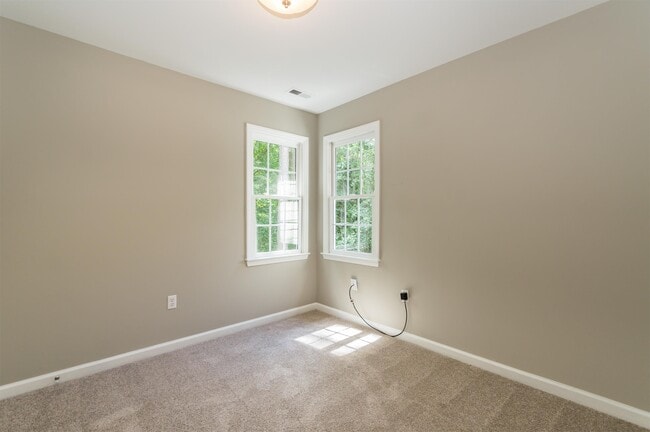 Building Photo - 118 Rustic Pine Ct
