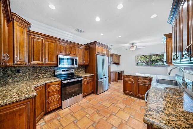 Building Photo - 1039 Hardee Rd