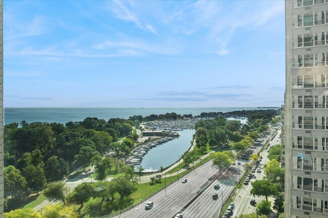 Building Photo - 3600 N Lake Shore Dr