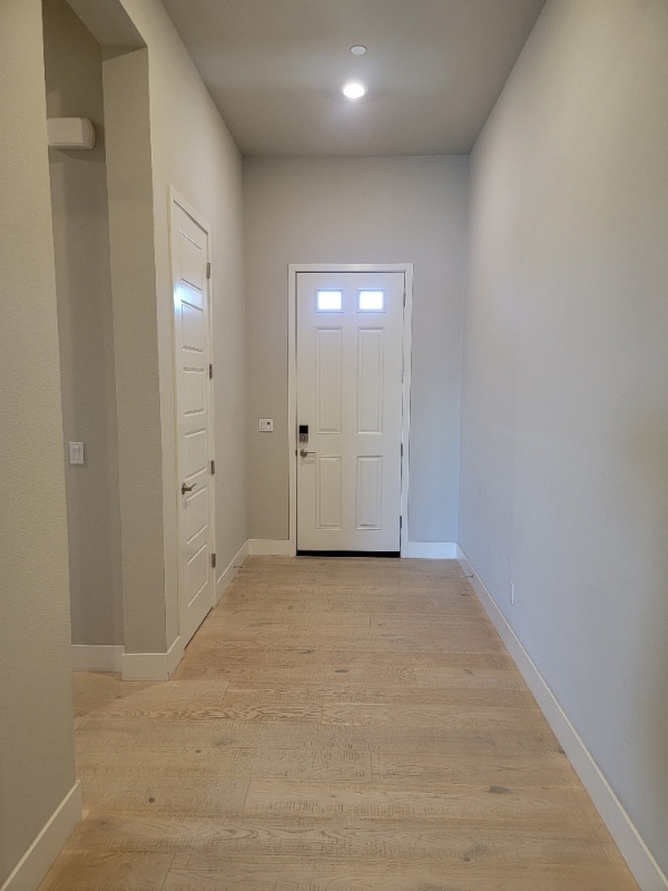 Building Photo - 218 Seacrest Ct