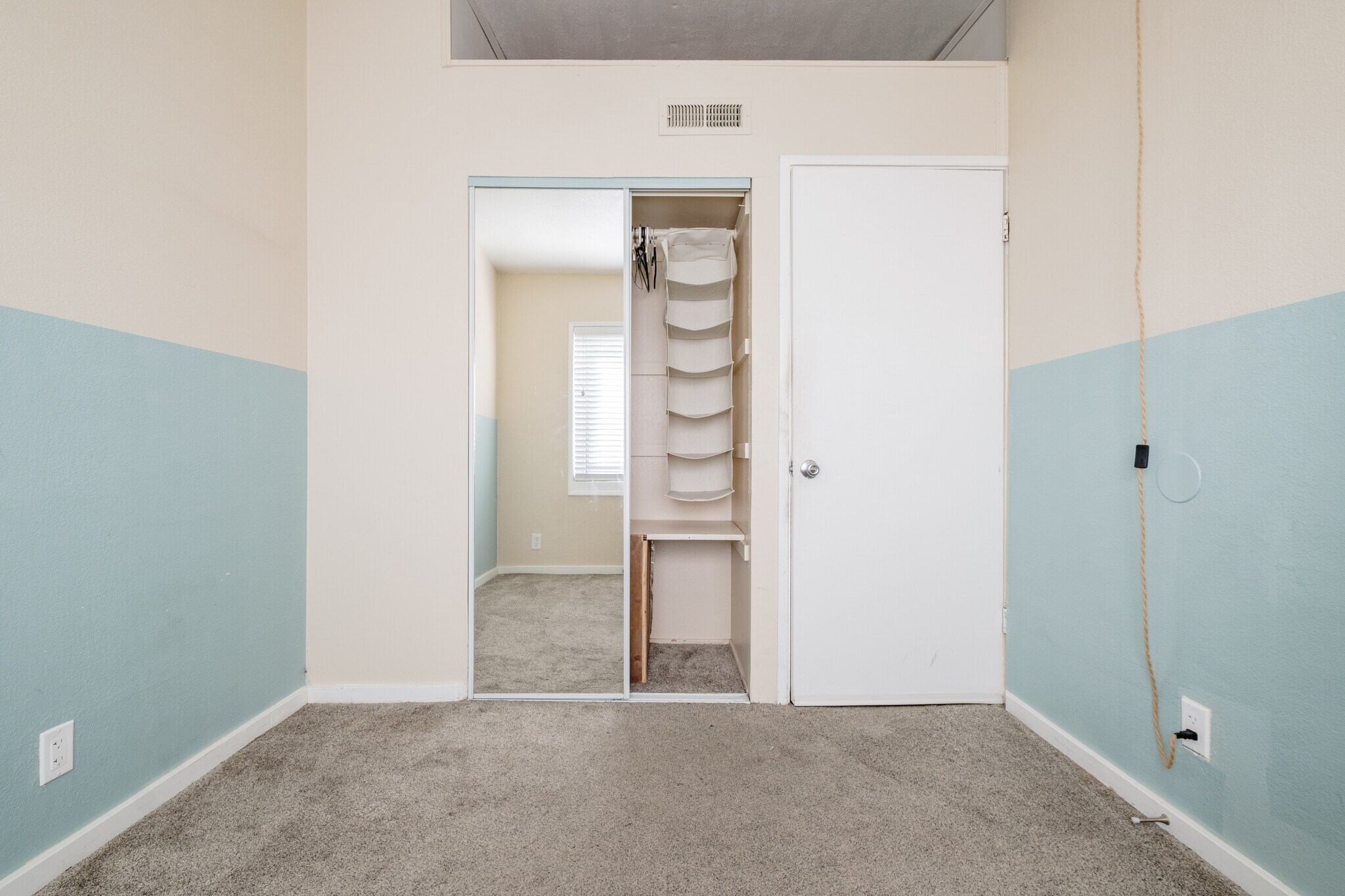 Building Photo - 5521 27th Ave