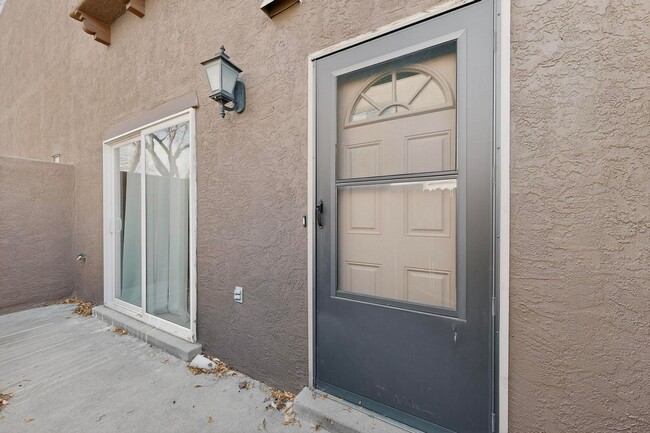 Building Photo - Prospectors Point NE Condo 2 Bedroom, 2 story, 1 1/2 Bath, 1 car garage