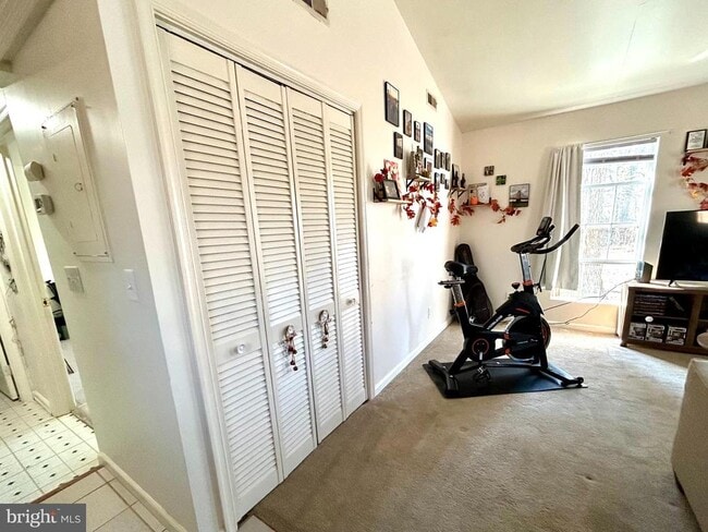 Building Photo - 208 Telegraph Rd