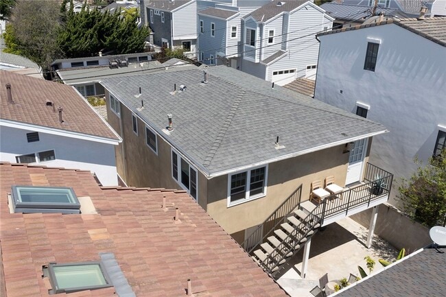 Building Photo - 705 Larkspur Ave