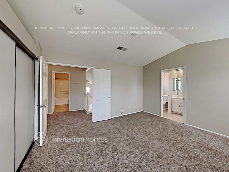 Building Photo - 24808 Half Dome Ct