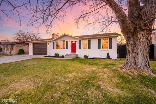 Building Photo - 5 br, 2 bath House - 3747 W Gandalf Dr