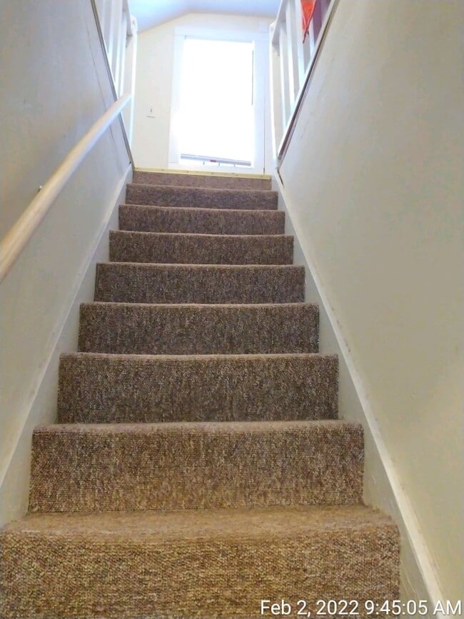 Building Photo - GORDON AVE HEART OF UVA 6 BR, 2 Bath Leasi...